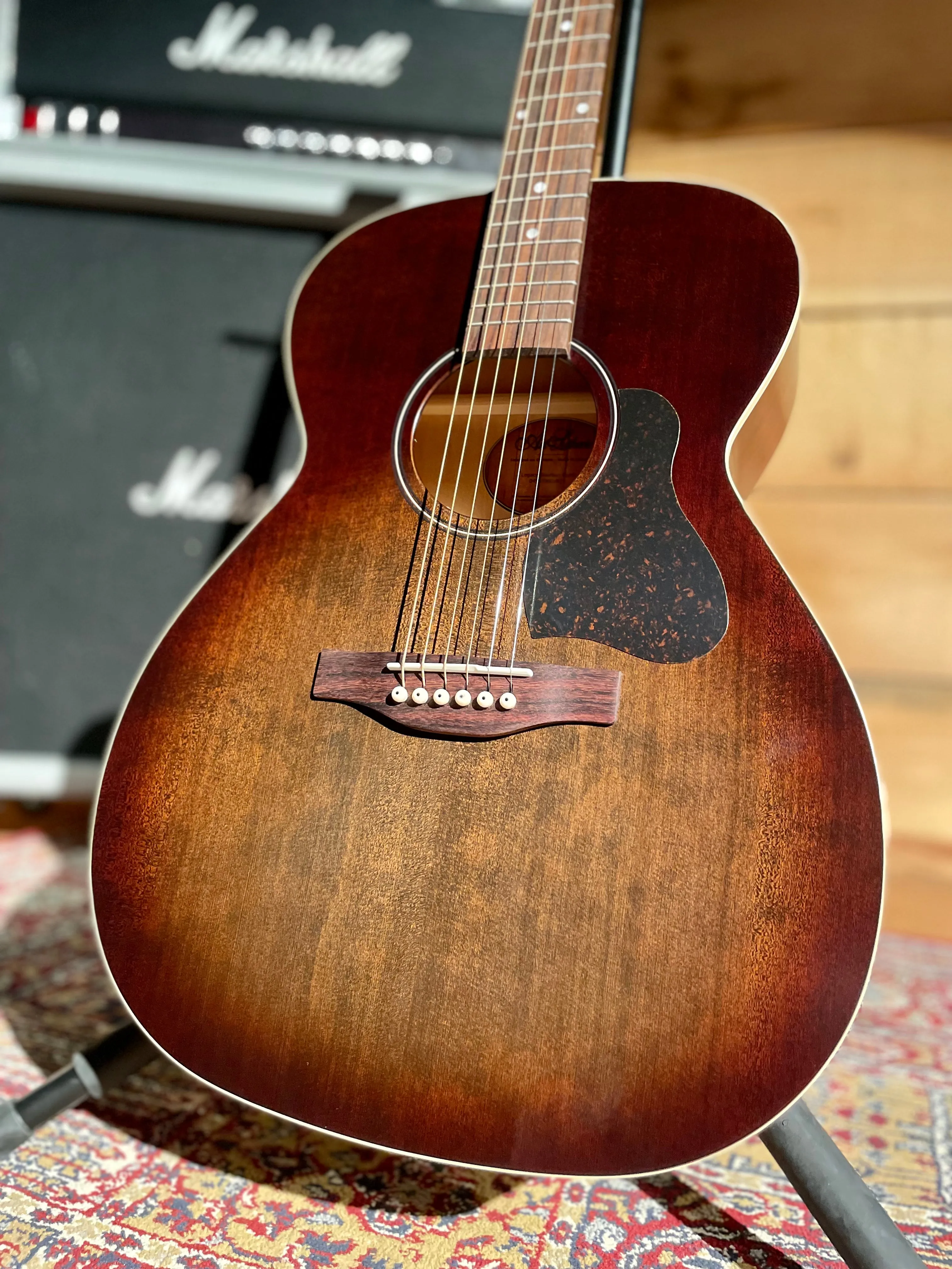 Art & Lutherie Legacy, Bourbon Burst