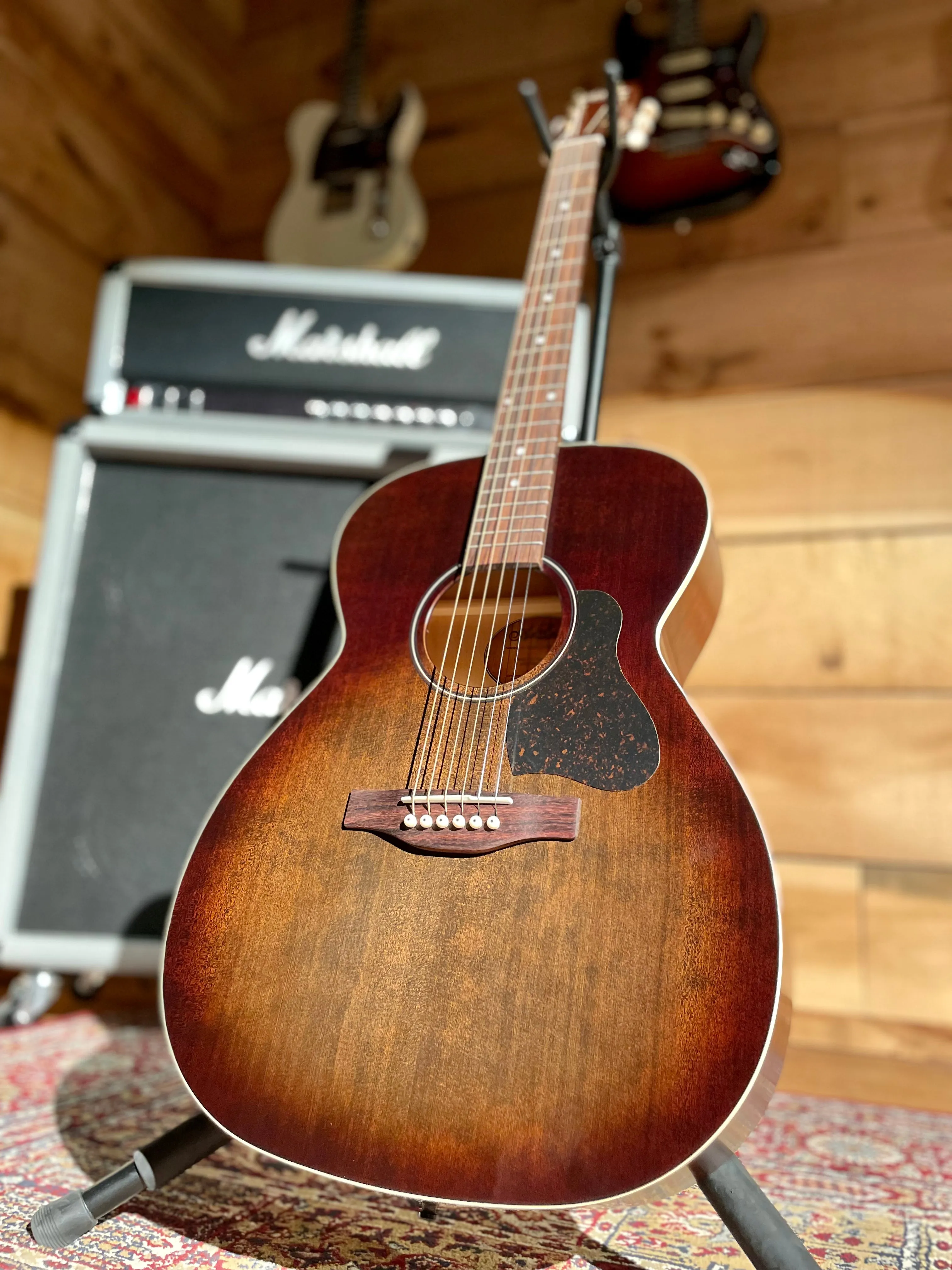 Art & Lutherie Legacy, Bourbon Burst