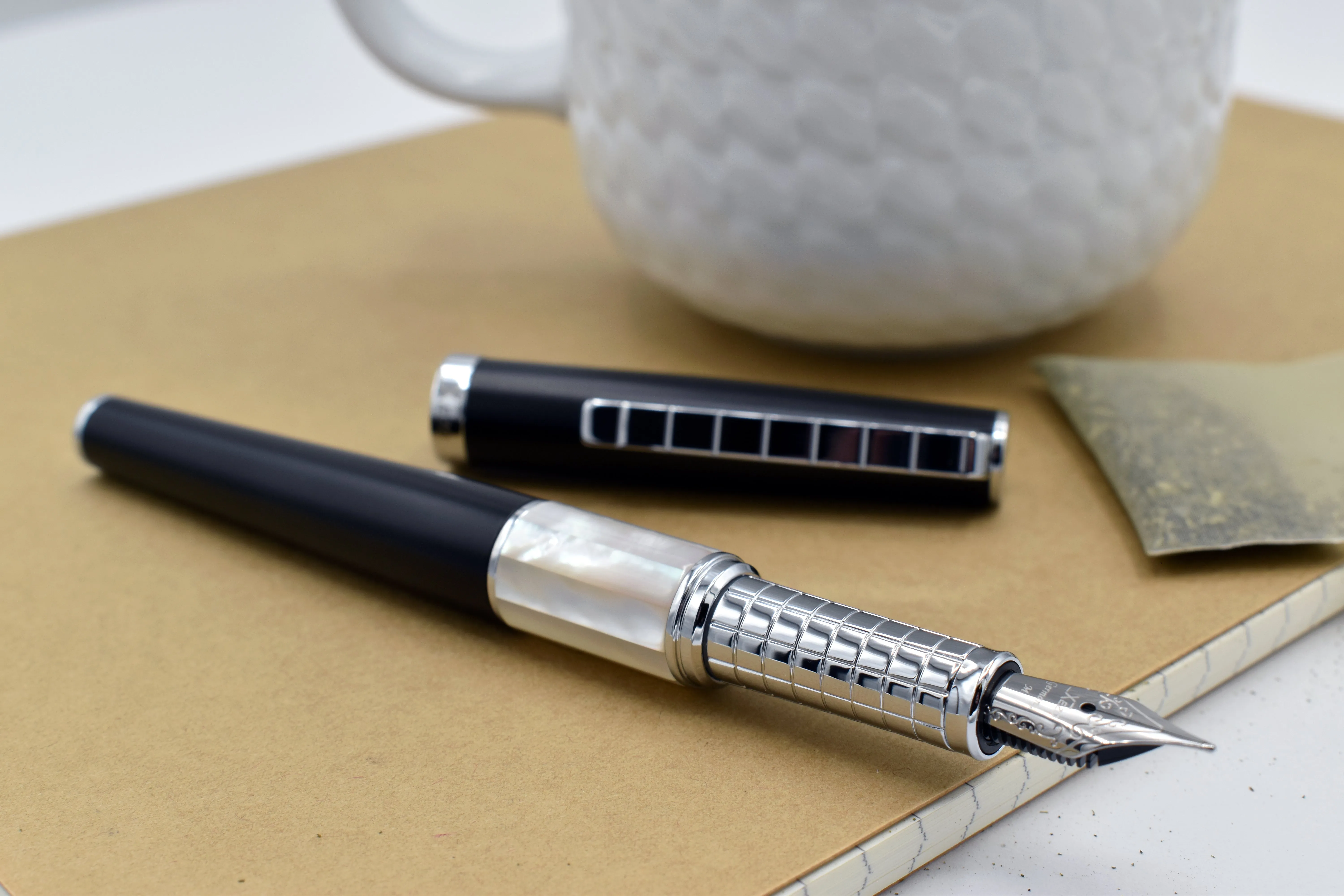 Xezo Speed Master™ Black Brass Fountain Pen (Medium Nib) - With White Mother of Pearl